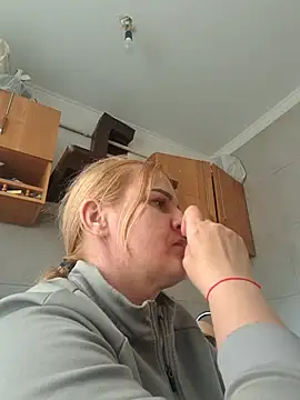 Malichkaanna30 online show from 04-16-26, 02:29