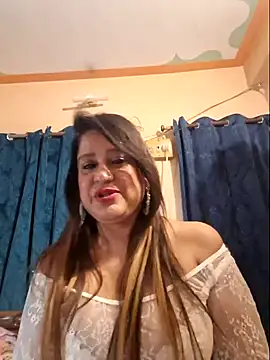 Snapshot of Hot_Queen77 chatting on 12-13-24, 05:49 Hot Queen77 online show from 12-13-24, 05:49