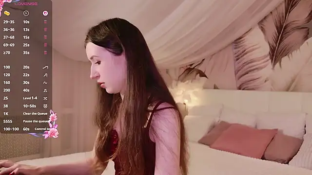 AliceLiddelle online show from 11-25-25, 09:20