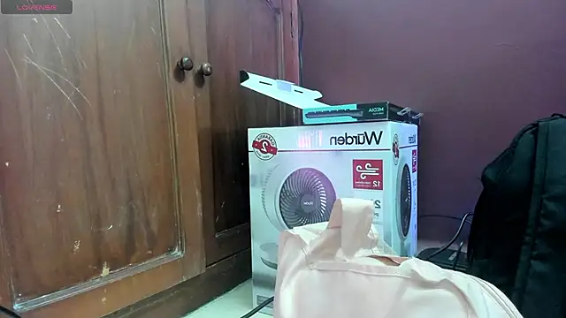 Snapshot of evely_coelloo chatting on 01-20-25, 07:57 evely coelloo online show from 01-20-25, 07:57