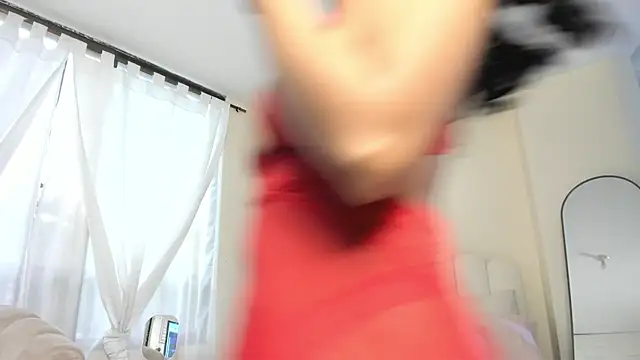 Snapshot of evely_coelloo chatting on 10-24-25, 07:32 evely coelloo online show from 10-24-25, 07:32