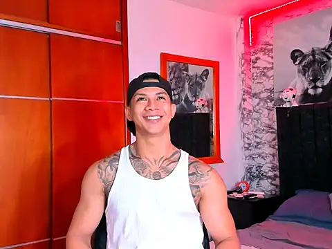 Aaron Toy online show from 01-15-26, 05:49