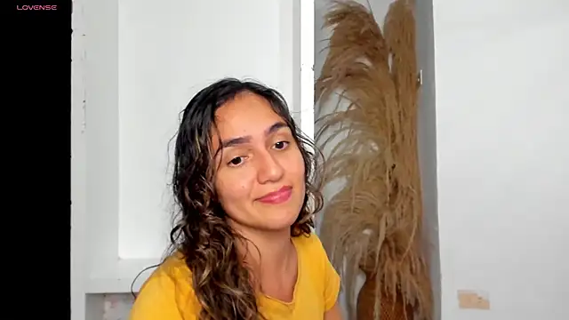 misshiccups online show from 12-19-24, 04:02