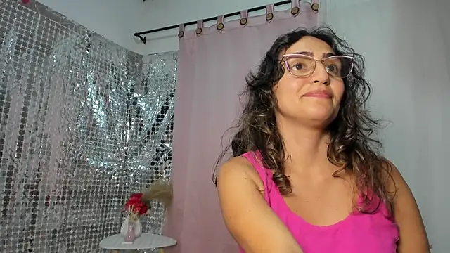 misshiccups online show from 09-10-25, 02:22
