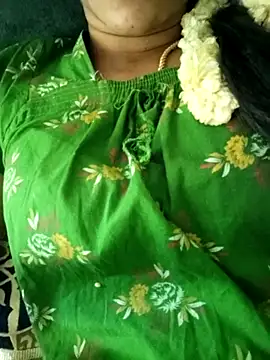 Snapshot of Ambika01 chatting on 03-09-26, 09:24 Ambika01 online show from 03-09-26, 09:24