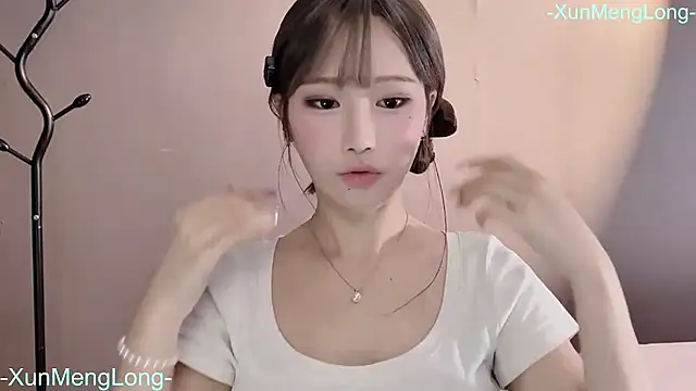 -XunMengLong- online show from 04-12-26, 06:13