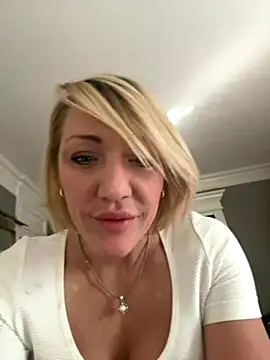 camdanz777 online show from 09-22-25, 07:49