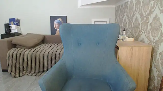 Snapshot of Mallinia chatting on 04-06-26, 10:49 Mallinia online show from 04-06-26, 10:49