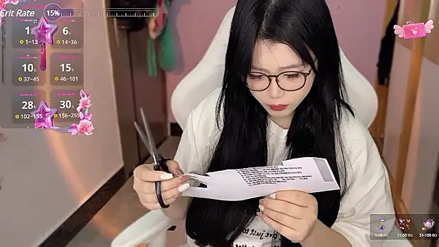 Snapshot of xiSSts chatting on 12-08-24, 08:15 xiSSts online show from 12-08-24, 08:15