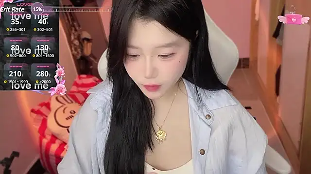 Snapshot of xiSSts chatting on 02-25-25, 12:47 xiSSts online show from 02-25-25, 12:47