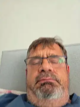 Snapshot of axecoman60 chatting on 08-02-26, 03:21 axecoman60 online show from 08-02-26, 03:21