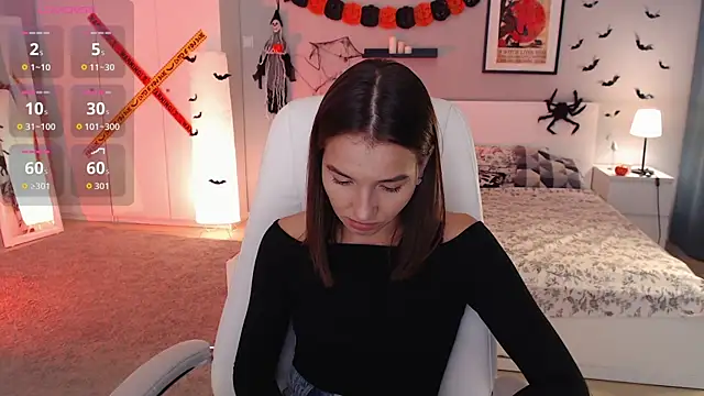 Snapshot of Bellla_Haddid chatting on 10-26-25, 01:44 Bellla Haddid online show from 10-26-25, 01:44