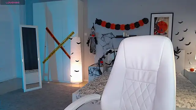 Snapshot of Bellla_Haddid chatting on 10-30-25, 01:40 Bellla Haddid online show from 10-30-25, 01:40