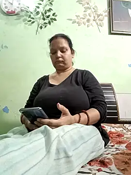 Kavya kapoor online show from 02-26-25, 04:24