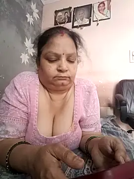 Snapshot of Kavya_kapoor chatting on 05-15-26, 08:54 Kavya kapoor online show from 05-15-26, 08:54