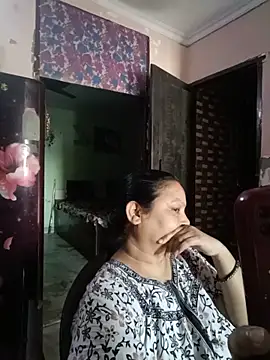 Snapshot of Kavya_kapoor chatting on 05-30-26, 05:15 Kavya kapoor online show from 05-30-26, 05:15