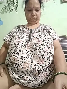 Snapshot of Kavya_kapoor chatting on 07-07-26, 06:12 Kavya kapoor online show from 07-07-26, 06:12