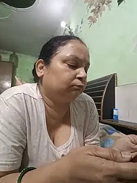 Snapshot of Kavya_kapoor chatting on 07-18-26, 08:18 Kavya kapoor online show from 07-18-26, 08:18