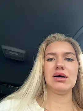 Snapshot of Devill_Angel_ chatting on 06-05-26, 05:36 Devill Angel online show from 06-05-26, 05:36
