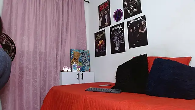 scarlett  morgan online show from 11-20-25, 03:12