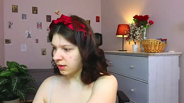 Baby Evalena online show from 04-30-26, 05:14