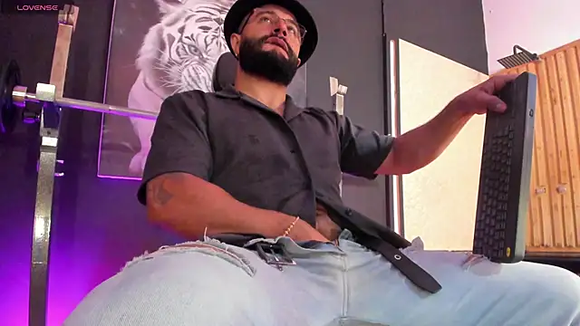 Luke  09 online show from 10-27-25, 11:47