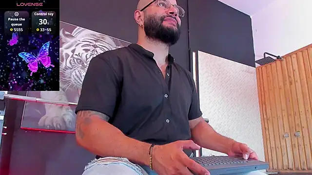 Luke  09 online show from 11-02-25, 11:23