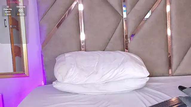 Lola King online show from 02-22-25, 09:01