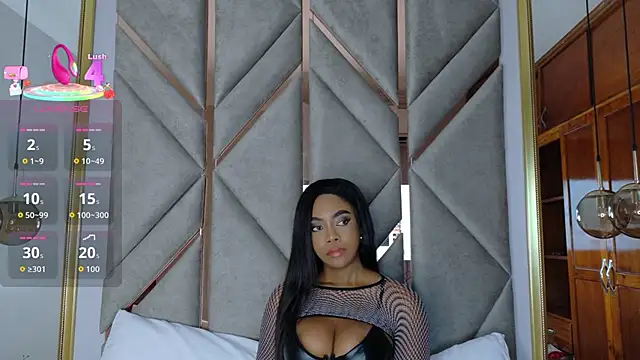 Lola King online show from 09-30-25, 07:19