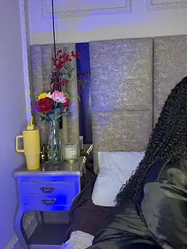 Snapshot of Lola_King chatting on 02-21-26, 03:40 Lola King online show from 02-21-26, 03:40