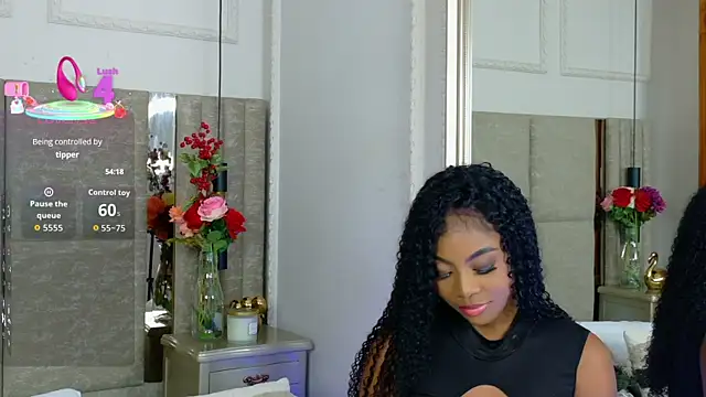 Snapshot of Lola_King chatting on 02-26-26, 04:44 Lola King online show from 02-26-26, 04:44