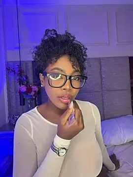 Lola King online show from 03-07-26, 04:31