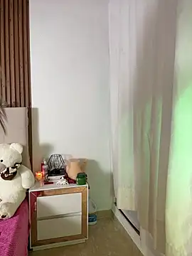 littlemelodi18 online show from 06-05-26, 10:26