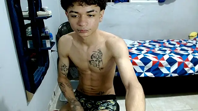 Snapshot of Lovebeng_ chatting on 02-11-25, 02:03 Lovebeng  online show from 02-11-25, 02:03