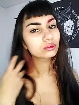 Snapshot of Little-Lucifer chatting on 10-25-25, 03:40 Little-Lucifer online show from 10-25-25, 03:40