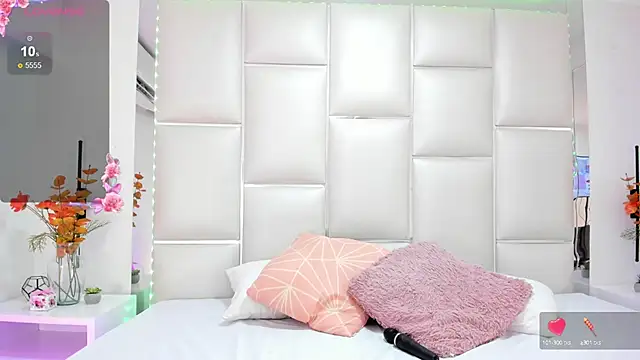 SaraDreamss online show from 03-18-25, 08:37