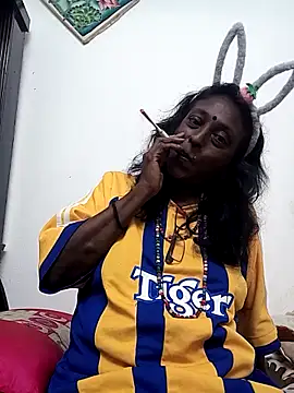 mamakarma1403 online show from 11-26-25, 01:39