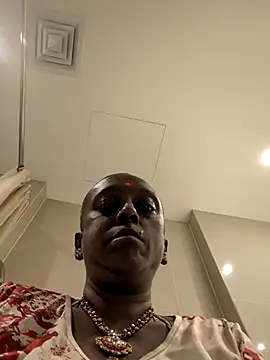 mamakarma1403 online show from 07-18-26, 06:45
