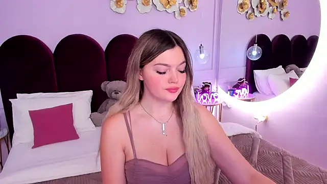 ZaraBloom online show from 02-24-26, 03:21