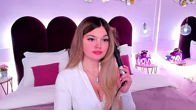 ZaraBloom online show from 03-09-26, 03:16