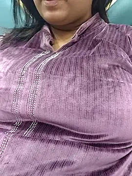 Snapshot of MONICA-LOVE chatting on 11-19-25, 04:29 MONICA-LOVE online show from 11-19-25, 04:29