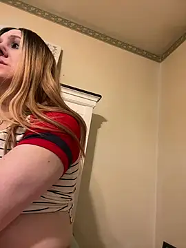 PuckBunny17 online show from 12-25-24, 04:44