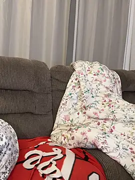 PuckBunny17 online show from 09-19-25, 04:14