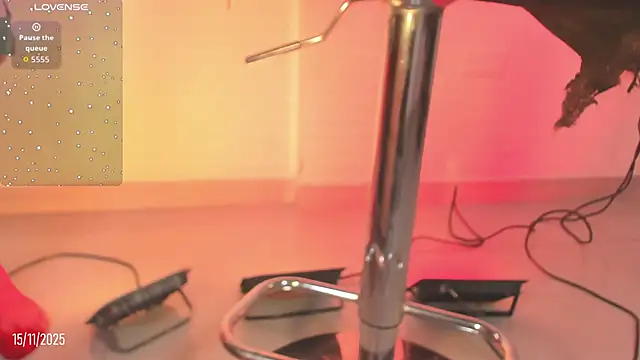 Sofia Burbano online show from 11-15-25, 08:38