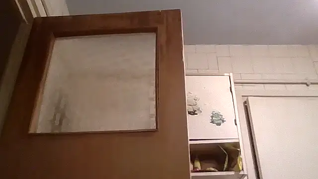 Snapshot of mariusica1@xh chatting on 01-31-26, 08:18 mariusica1xh online show from 01-31-26, 08:18