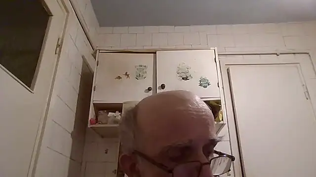 Snapshot of mariusica1@xh chatting on 02-06-26, 10:57 mariusica1xh online show from 02-06-26, 10:57