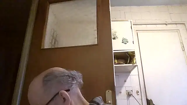 Snapshot of mariusica1@xh chatting on 02-07-26, 02:54 mariusica1xh online show from 02-07-26, 02:54