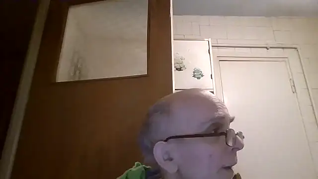 Snapshot of mariusica1@xh chatting on 02-09-26, 06:23 mariusica1xh online show from 02-09-26, 06:23