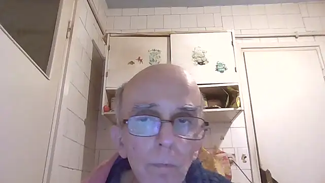 Snapshot of mariusica1@xh chatting on 02-11-26, 11:54 mariusica1xh online show from 02-11-26, 11:54