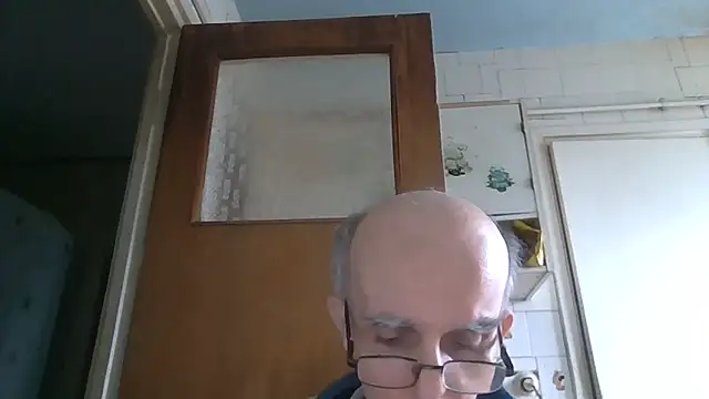 Snapshot of mariusica1@xh chatting on 02-16-26, 02:24 mariusica1xh online show from 02-16-26, 02:24